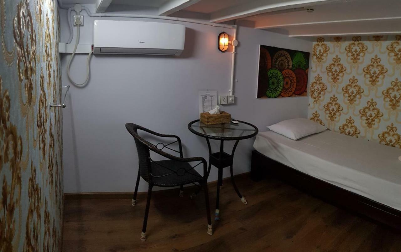 Hostel He-O يانغون المظهر الخارجي الصورة